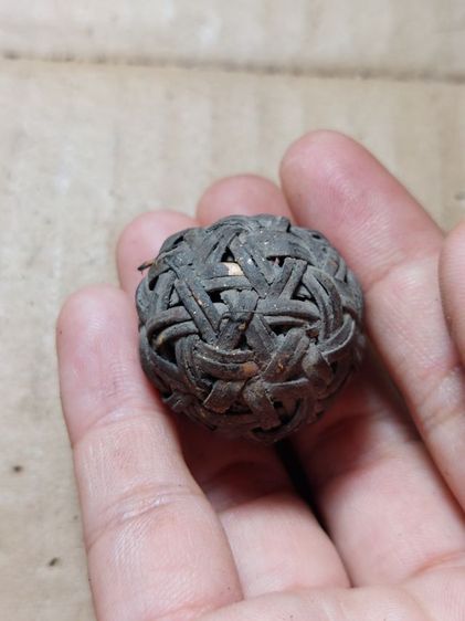 เครื่องรางตะกร้อหลวงปู่สุดวัดกาหลงเก่า