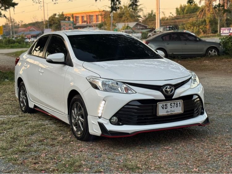 รถ Toyota Vios 1.5 E สี ขาว