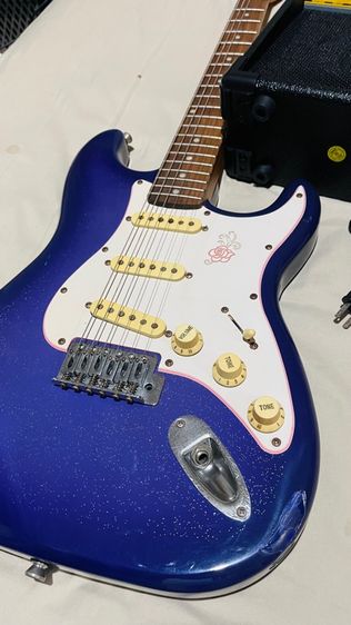 กีต้าไฟฟ้า พร้อมแอม  รูปที่ 2