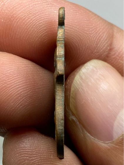 เหรียญหลวงพ่อในกุฎิ รุ่น2 รูปที่ 4