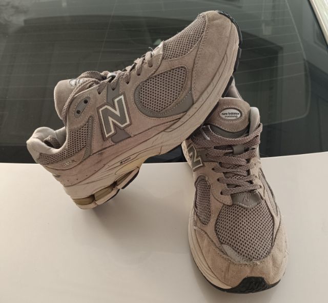 ขาย New Balance 2002RC size 42.5-270cm ของแท้  สภาพดี นุ่มสบาย