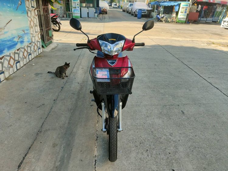 🛵ยังไงก็ขาย WAVE125 i ปี 61 เครื่องดี สีสวย สตาร์ทมือ ปลาวาฬ ไมล์แดง รถบ้านเดิมๆ เล่มชุดโอนครบ+เปลี่ยนถ่ายน้ำมันเครื่องฟรี ส่งฟรี30 ก.ม รูปที่ 4