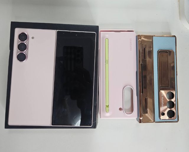 ขายแล้ว❌️Samsung  Z Fold6 256 pink สภาพนางฟ้าไร้รอยใดๆเดิมๆ ทุกฟังชั่นปกติหน้าจอกางปกติหน้าจอสวยไม่มีรอยประกันยาวถึงกลางปีหน้า มีแค่เครื่อง  รูปที่ 2