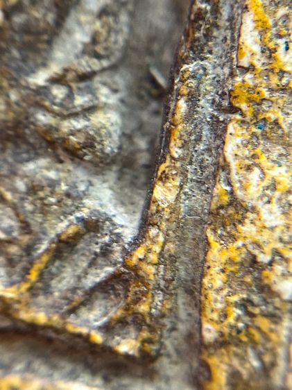 พระหลวงปู่ทวดพิมพ์สี่เหลี่ยมเนื้อสี่เหลี่ยม หลัง วจ 2404 รูปที่ 9