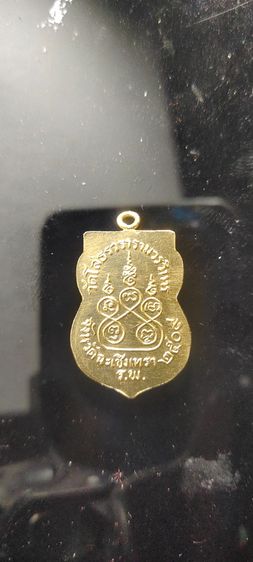 หลวงพ่อโสธร 2509(เนื้อทองคำ) ยาใส เห็นรอยขุด  รูปที่ 5
