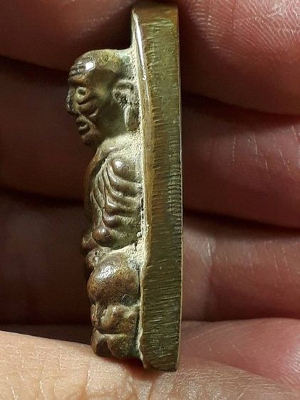 หลวงปู่ทวด หลังเตารีด พิมพ์ใหญ่ วัดช้างให้ จ.ปัตตานี ปี2505 เนื้อทองแดงสภาพยังสวย รูปที่ 3