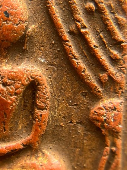 พระสมเด็จวัดระฆังพิมพ์มีหน้ามีตาหลังพิมพ์แหวกม่าน เนื้อสีแดง รูปที่ 12