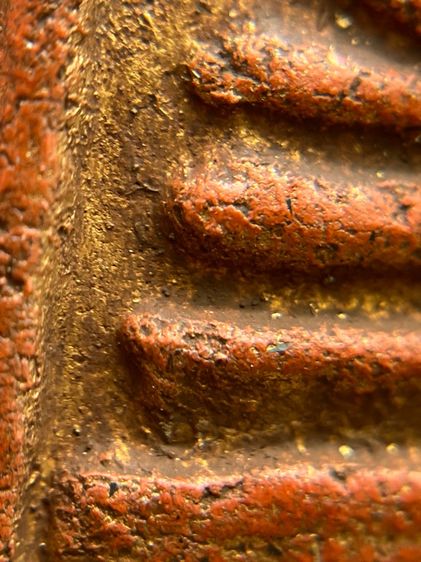 พระสมเด็จวัดระฆังพิมพ์มีหน้ามีตาหลังพิมพ์แหวกม่าน เนื้อสีแดง รูปที่ 9