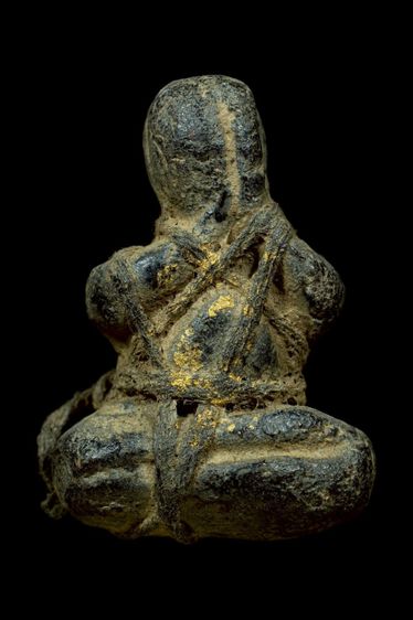 พระปิดตาหลวงปู่เอี่ยมเนื้อผง