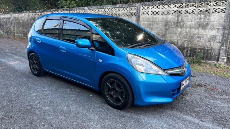 รถ Honda Jazz 1.5 V i-VTEC สี น้ำเงิน