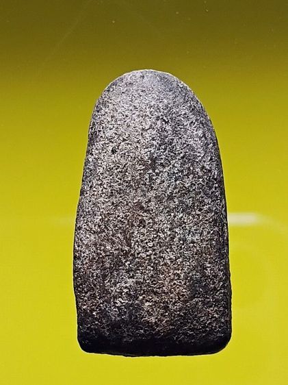 หลวงปู่ทวด เนื้อว่าน พิมพ์พระรอดหน้าใหญ่ รุ่นแรก ปี2497 สภาพสวยเดิม พระเก็บเก่าผิวจากบนหิ้งเก่าเลยครับ รูปที่ 4