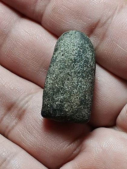 หลวงปู่ทวด เนื้อว่าน พิมพ์พระรอดหน้าใหญ่ รุ่นแรก ปี2497 สภาพสวยเดิม พระเก็บเก่าผิวจากบนหิ้งเก่าเลยครับ รูปที่ 10