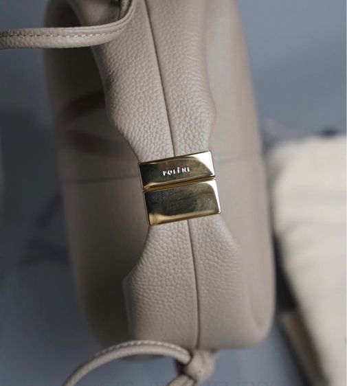 กระเป๋า Polene รุ่น Beri สี Taupe รูปที่ 4