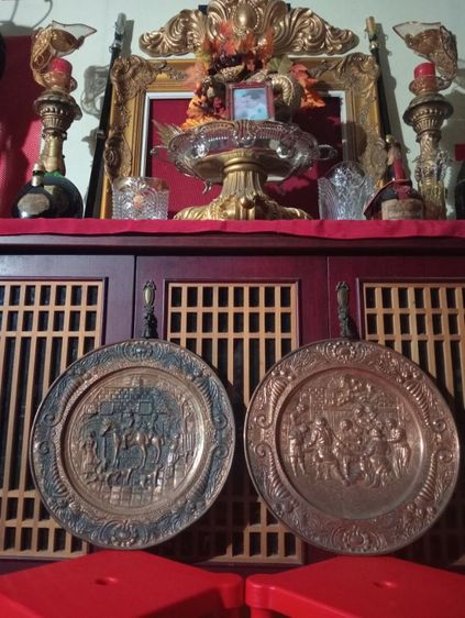 งานแผนโชว์ขนาดใหญ่เนื้อทองเเดงลายนูนเก่าโบราณงานยุโรป