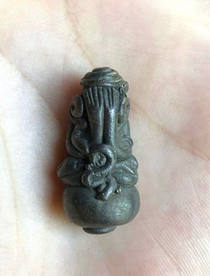 พระปิดตาหลวงปู่เอี่ยมวัดหนัง