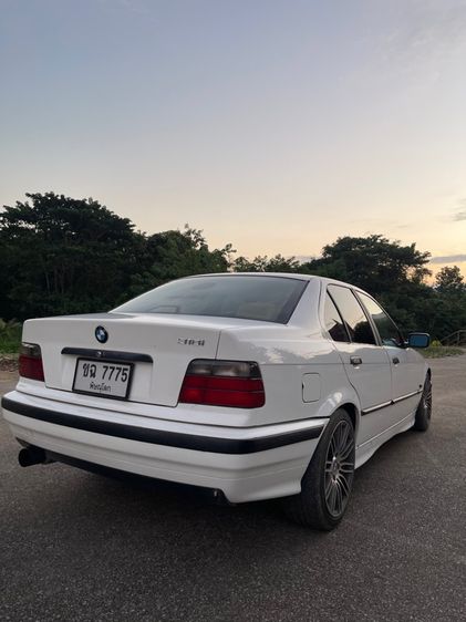BMW Series 3 1992 318i Sedan เบนซิน ไม่ติดแก๊ส เกียร์ธรรมดา ขาว รูปที่ 3