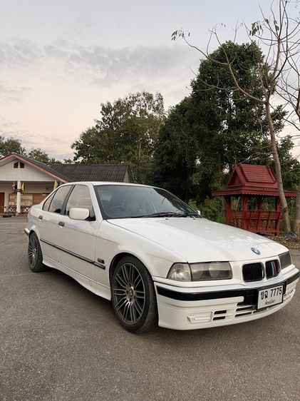 BMW Series 3 1992 318i Sedan เบนซิน ไม่ติดแก๊ส เกียร์ธรรมดา ขาว รูปที่ 2