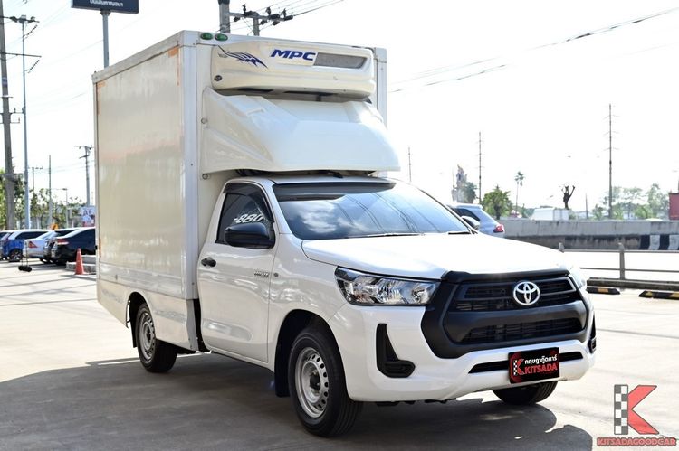 รถ Toyota Hilux Revo 2.4 Entry สี ขาว