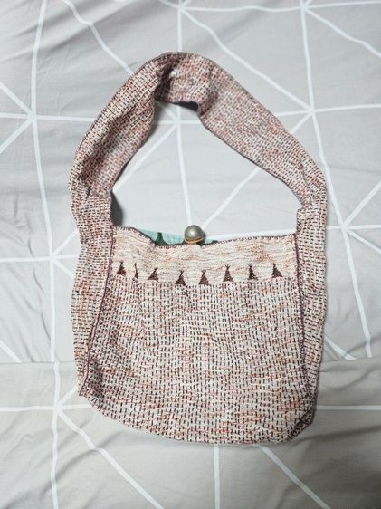 ไม่ระบุ ชมพู ผ้า อื่นๆ กระเป๋าสะพายงานปัก