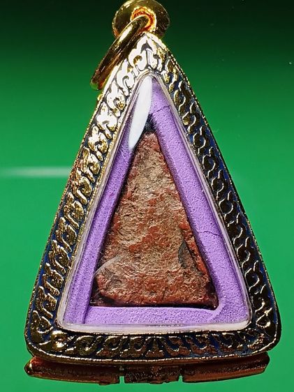 พระนางพญา กรุเก่าวัดนางพญา จ.พิษณุโลก พิมพ์เล็ก สวยเนื้อจัดเก่า สวยมาก รูปที่ 2