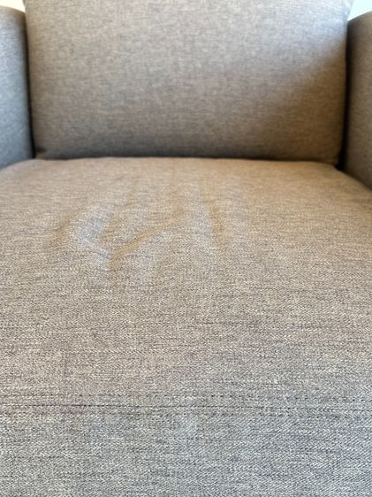 เก้าอี้อาร์มแชร์ เบาะผ้าสีเทา โครงไม้จริง ขาเหล็กทรงกลมโยกได้ หมุนได้ 360 องศา รูปที่ 13