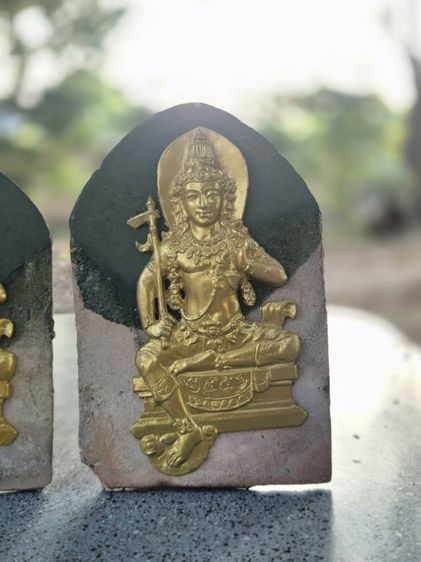 พระครูวิษณุกรรม เพาะช่าง
เนื้อกระเบื้องหลังคา 
หลังปั้มตรา รร.เพาะช่าง
ที่ระลึก100ปี เพาะช่าง
ปี2556

 รูปที่ 6