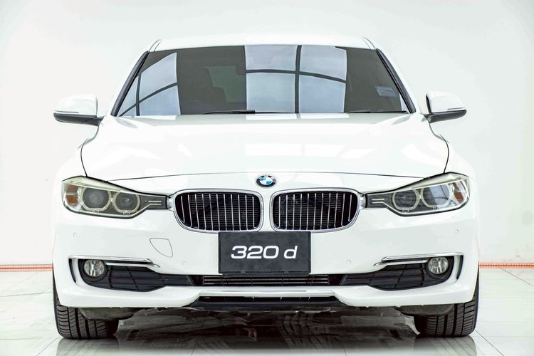 BMW Series 3 2013 320d Sedan ดีเซล ไม่ติดแก๊ส เกียร์อัตโนมัติ ขาว รูปที่ 4