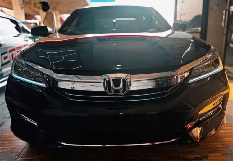 รถ Honda Accord 2.0 EL สี ดำ