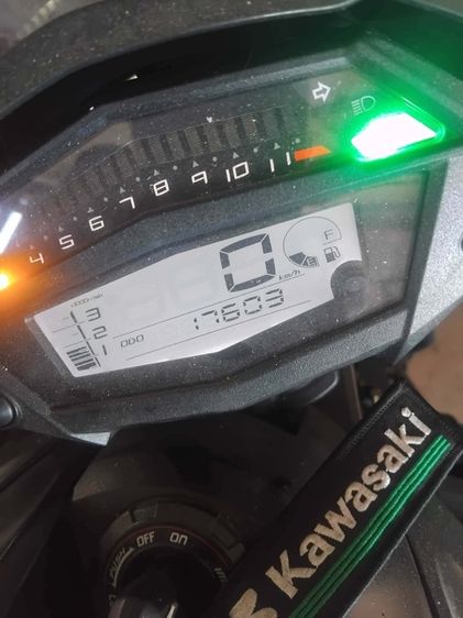 Kawasaki Z1000 รูปที่ 3