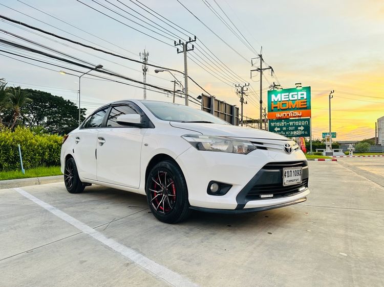 Toyota Vios 2013 1.5 J Sedan เบนซิน ไม่ติดแก๊ส เกียร์ธรรมดา ขาว รูปที่ 2