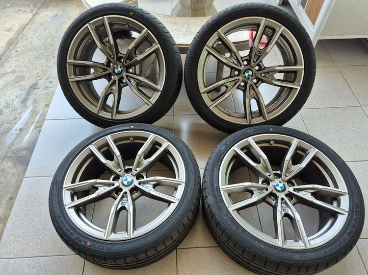 ล้อแม๊กแท้ถอดจากรถ Bmw สภาพใหม่แตะพื้นไม่ถึงพันโล ยางปี25