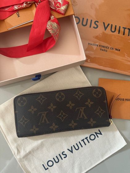 กระเป๋าสตางค์หลุยส์วิตตองซิปรอบ ปี22