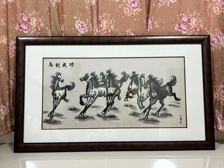 กรอบรูปปักลายม้า 8 ตัว รูปที่ 4