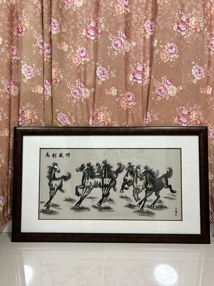 กรอบรูปปักลายม้า 8 ตัว รูปที่ 2