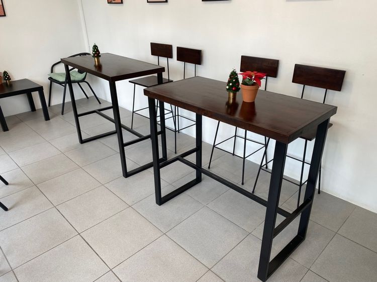 โต๊ะบาร์