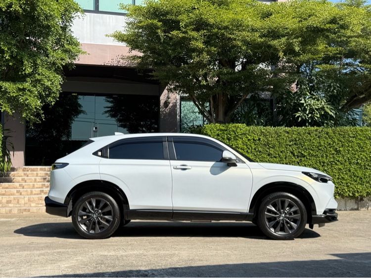 Honda HR-V 2023 1.5 e:HEV RS Utility-car ไฮบริด ไม่ติดแก๊ส เกียร์อัตโนมัติ ขาว รูปที่ 2