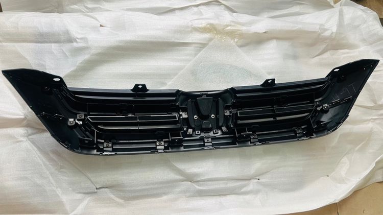 กะจังหน้ารถHonda crv ปี2010 สีขาวมุก รูปที่ 2