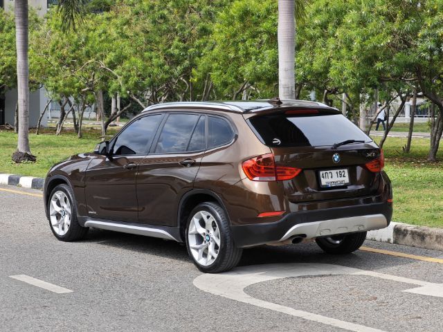 BMW X1 2015 2.0 sDrive18i xLine Utility-car เบนซิน ไม่ติดแก๊ส เกียร์อัตโนมัติ น้ำตาล รูปที่ 4