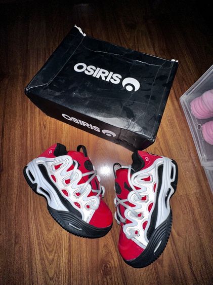 ขาย Osiris D3 มือ 1 size 41แต่เหมาะกับ40.5 Eur 3,000 ฟรีส่ง นัดรับได้ ลาดพร้าว
