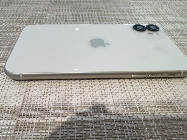 iPhone 11 สีขาว 128 เครื่องสวย รูปที่ 3