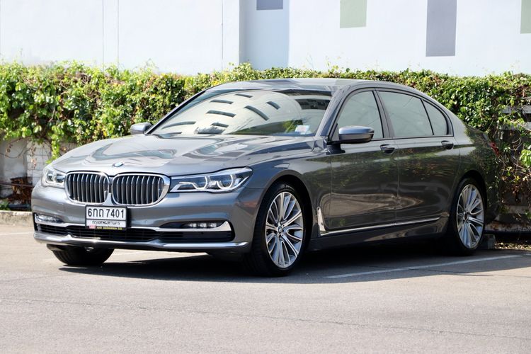 BMW Series 7 2017 740Li Sedan เบนซิน ไม่ติดแก๊ส เกียร์อัตโนมัติ เทา รูปที่ 2