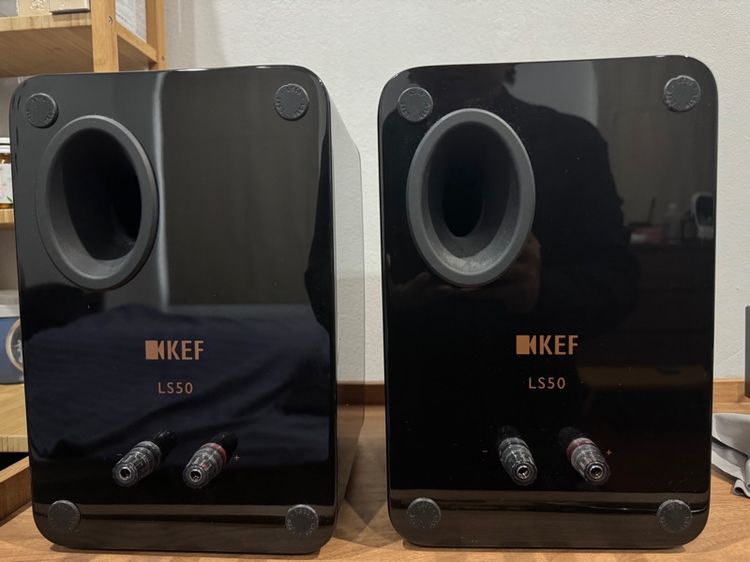 KEF LS50 รุ่นแรก ปล่อยยกเซ็ทพร้อม แอมป์ รูปที่ 3