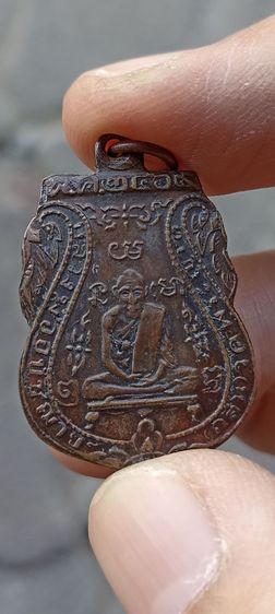 หลวงพ่อกลั่น รูปที่ 2