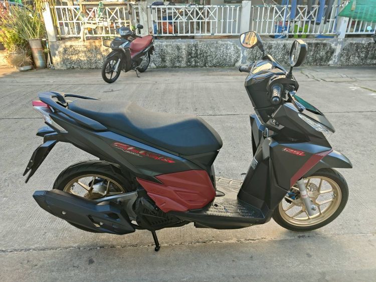 🛵ยังไงก็ขาย CLICK125 i ปี 60 เครื่องดี สีสวย สตาร์ทมือ เล่มชุดโอนครบ+เปลี่ยนถ่ายน้ำมันเครื่องฟรี ส่งฟรี30 ก.ม รูปที่ 3