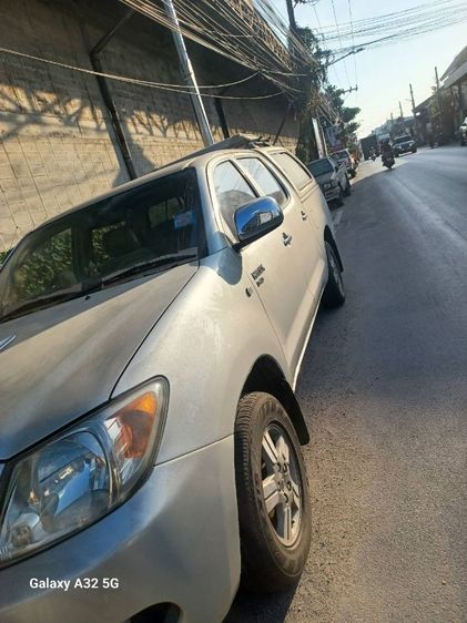 Toyota Hilux Vigo 2004 2.5 Double Cab E Prerunner Pickup ดีเซล เกียร์ธรรมดา บรอนซ์เงิน รูปที่ 4