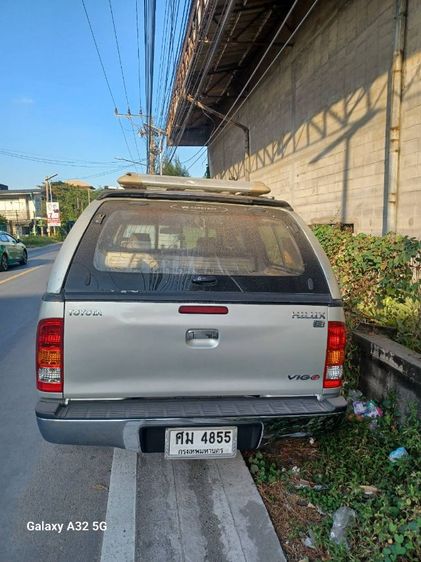 Toyota Hilux Vigo 2004 2.5 Double Cab E Prerunner Pickup ดีเซล เกียร์ธรรมดา บรอนซ์เงิน รูปที่ 2