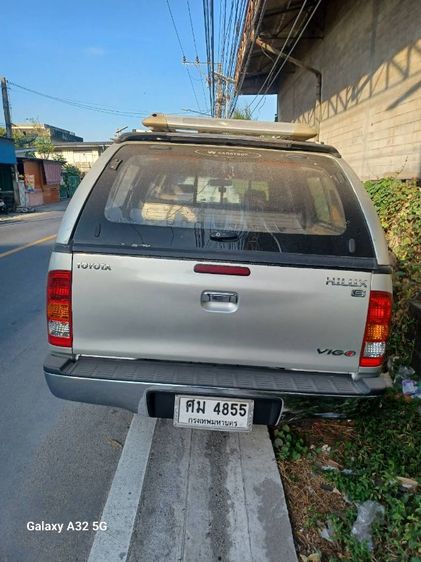 Toyota Hilux Vigo 2004 2.5 Double Cab E Prerunner Pickup ดีเซล เกียร์ธรรมดา บรอนซ์เงิน รูปที่ 3