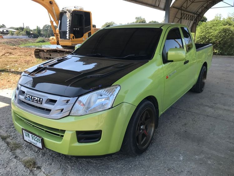 รถ Isuzu D-MAX 2.5 S สี เขียว