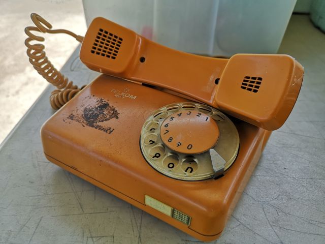 โทรศัพท์​เก่า​โบราณ​ รูปที่ 3