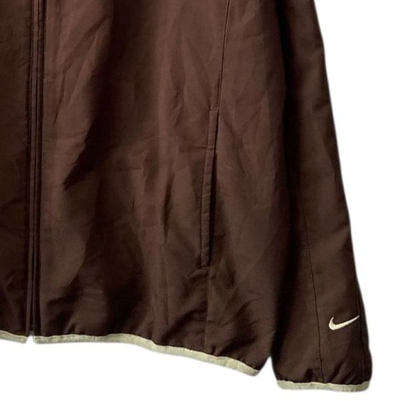 Nike เสื้อคลุม รูปที่ 2